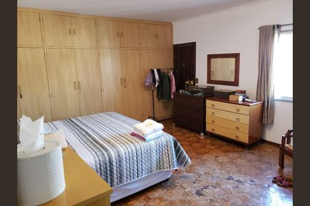 Casa à venda com 407m², 3 quartos e 8 vagas