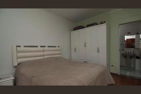 Casa de condomínio à venda com 300m², 4 quartos e 2 vagas