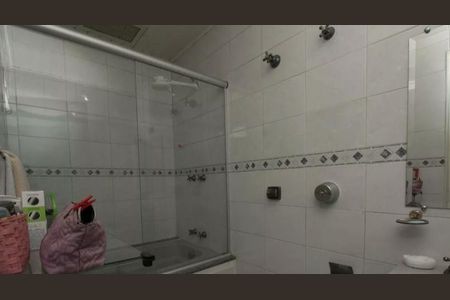 Casa de condomínio à venda com 300m², 4 quartos e 2 vagas