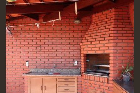 Casa de condomínio à venda com 268m², 4 quartos e 3 vagas