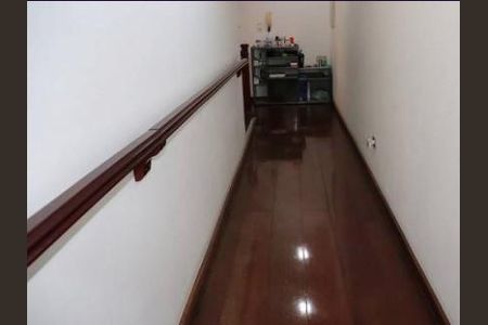 Casa de condomínio à venda com 268m², 4 quartos e 3 vagas