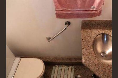 Casa de condomínio à venda com 268m², 4 quartos e 3 vagas