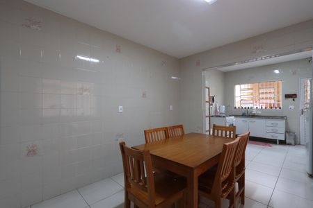 Casa à venda com 120m², 3 quartos e 2 vagasCopa