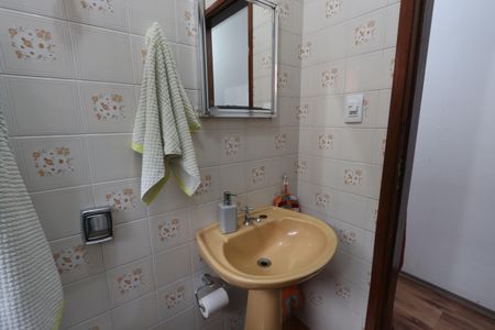 Casa à venda com 120m², 3 quartos e 2 vagasBanheiro Social