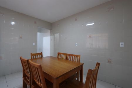 Casa à venda com 120m², 3 quartos e 2 vagasCopa