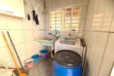 Casa à venda com 150m², 4 quartos e 4 vagas Casa à venda com 150m², 4 quartos e 4 vagasÁrea de Serviço