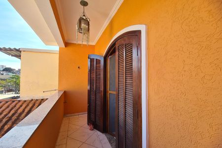 Casa à venda com 150m², 4 quartos e 4 vagas Casa à venda com 150m², 4 quartos e 4 vagasVaranda do quarto