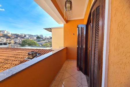 Casa à venda com 150m², 4 quartos e 4 vagas Casa à venda com 150m², 4 quartos e 4 vagasVaranda do quarto