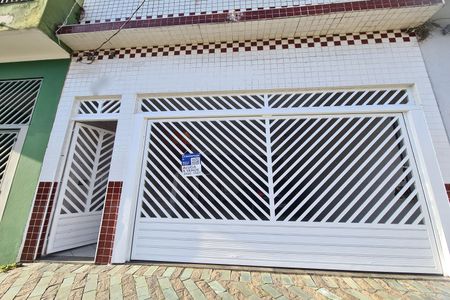 Casa à venda com 150m², 4 quartos e 4 vagas Casa à venda com 150m², 4 quartos e 4 vagasFachada