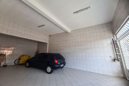 Casa à venda com 150m², 4 quartos e 4 vagas Casa à venda com 150m², 4 quartos e 4 vagasGaragem