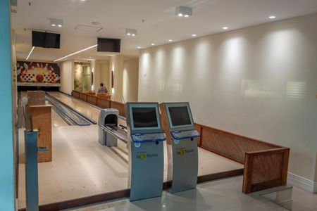 Apartamento para alugar com 127m², 3 quartos e 2 vagas Apartamento para alugar com 127m², 3 quartos e 2 vagasÁrea comum - Sala de boliche