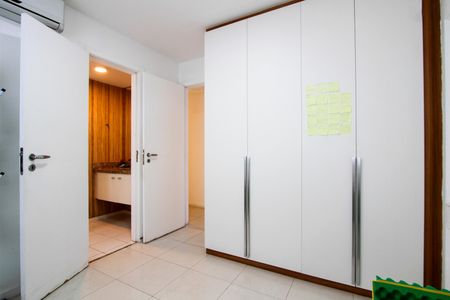 Apartamento para alugar com 127m², 3 quartos e 2 vagas Apartamento para alugar com 127m², 3 quartos e 2 vagasSuíte 2 Canadense