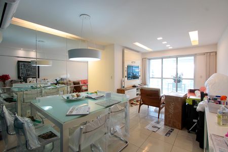 Apartamento para alugar com 127m², 3 quartos e 2 vagas Apartamento para alugar com 127m², 3 quartos e 2 vagasSala