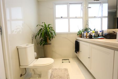 Apartamento à venda com 162m², 2 quartos e 3 vagasBanheiro da Suíte 2