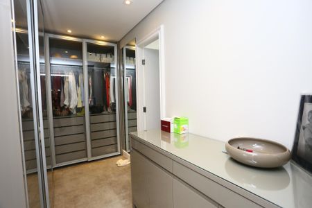 Apartamento à venda com 162m², 2 quartos e 3 vagasCloset da Suíte 2
