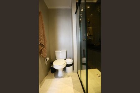 Apartamento à venda com 162m², 2 quartos e 3 vagasBanheiro da Suíte 1