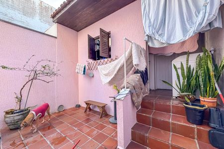 Casa à venda com 125m², 2 quartos e 2 vagas Casa à venda com 125m², 2 quartos e 2 vagasQuintal