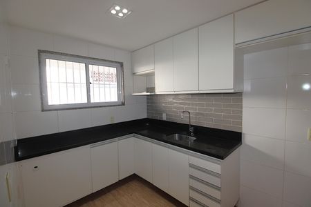 Casa à venda com 120m², 2 quartos e 1 vagaCozinha