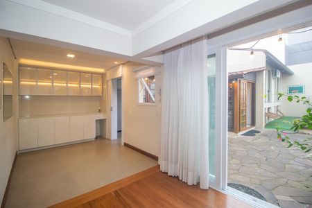 Casa à venda com 300m², 4 quartos e 5 vagasSala 2