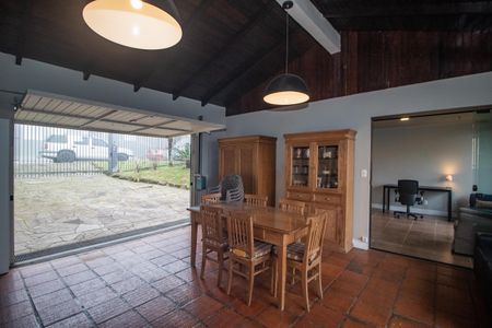 Casa à venda com 300m², 4 quartos e 5 vagasGaragem e Área Gourmet