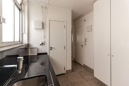 Apartamento para alugar com 244m², 4 quartos e 1 vagaÁrea de Serviço