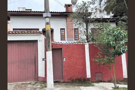 Casa à venda com 300m², 5 quartos e 4 vagas Casa à venda com 300m², 5 quartos e 4 vagasFoto 01