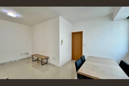 Apartamento à venda com 169m², 3 quartos e 3 vagas Apartamento à venda com 169m², 3 quartos e 3 vagasSala