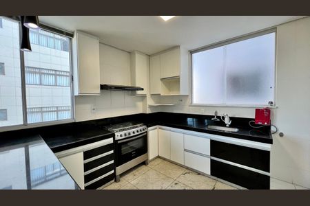 Apartamento à venda com 169m², 3 quartos e 3 vagas Apartamento à venda com 169m², 3 quartos e 3 vagasCozinha