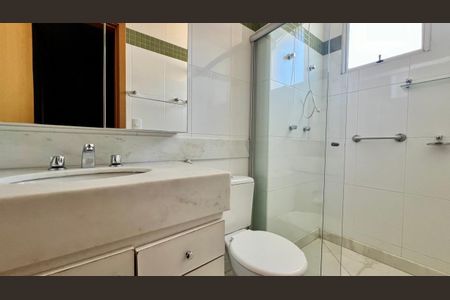 Apartamento à venda com 169m², 3 quartos e 3 vagas Apartamento à venda com 169m², 3 quartos e 3 vagasBanheiro da Suíte