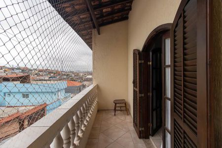 Casa à venda com 349m², 3 quartos e 3 vagas Casa à venda com 349m², 3 quartos e 3 vagasVaranda da Suíte 1