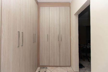 Casa à venda com 349m², 3 quartos e 3 vagas Casa à venda com 349m², 3 quartos e 3 vagasCloset da Suíte 1