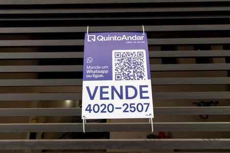 Casa à venda com 349m², 3 quartos e 3 vagas Casa à venda com 349m², 3 quartos e 3 vagasPlaca