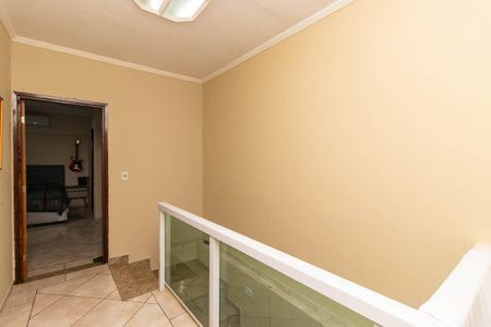 Casa à venda com 349m², 3 quartos e 3 vagas Casa à venda com 349m², 3 quartos e 3 vagasCorredor dos Quartos