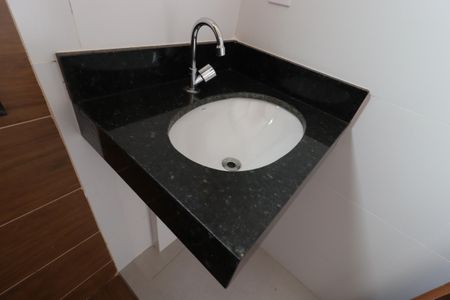 Apartamento à venda com 94m², 2 quartos e 2 vagasBanheiro da Suíte