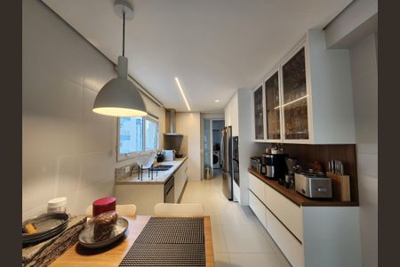 Apartamento à venda com 278m², 3 quartos e 4 vagas Apartamento à venda com 278m², 3 quartos e 4 vagasCozinha