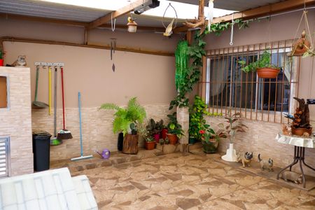 Casa à venda com 148m², 4 quartos e 2 vagas Casa à venda com 148m², 4 quartos e 2 vagasGaragem