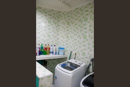 Casa à venda com 148m², 4 quartos e 2 vagas Casa à venda com 148m², 4 quartos e 2 vagasÁrea de Serviço