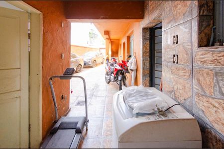 Casa à venda com 214m², 4 quartos e 2 vagasÁrea de Serviço 2