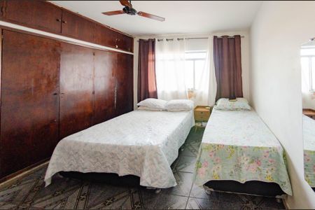 Casa à venda com 214m², 4 quartos e 2 vagasQuarto 3