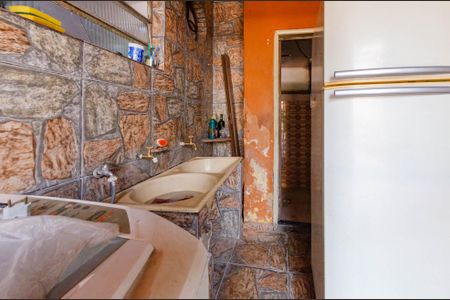 Casa à venda com 214m², 4 quartos e 2 vagasÁrea de Serviço 2