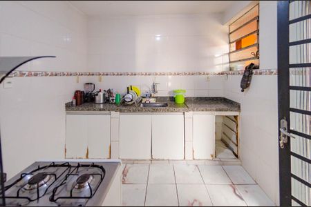 Casa à venda com 214m², 4 quartos e 2 vagasCozinha