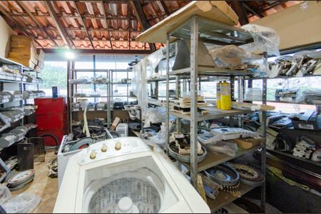 Casa à venda com 214m², 4 quartos e 2 vagasÁrea de Serviço