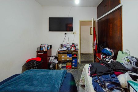 Casa à venda com 214m², 4 quartos e 2 vagasQuarto 2