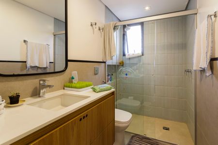 Apartamento à venda com 170m², 3 quartos e 4 vagas Apartamento à venda com 170m², 3 quartos e 4 vagasBanheiro da Suíte 2