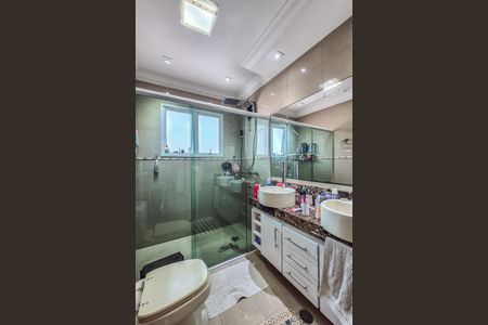 Casa à venda com 289m², 4 quartos e 5 vagas Casa à venda com 289m², 4 quartos e 5 vagasBanheiro da Suíte 3