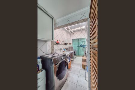 Casa à venda com 289m², 4 quartos e 5 vagas Casa à venda com 289m², 4 quartos e 5 vagasÁrea de Serviço