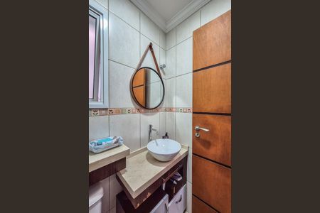 Casa à venda com 289m², 4 quartos e 5 vagas Casa à venda com 289m², 4 quartos e 5 vagasLavabo