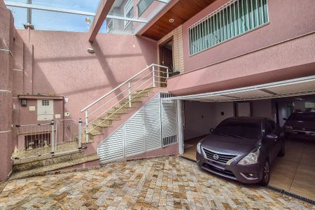 Casa à venda com 289m², 4 quartos e 5 vagas Casa à venda com 289m², 4 quartos e 5 vagasGaragem