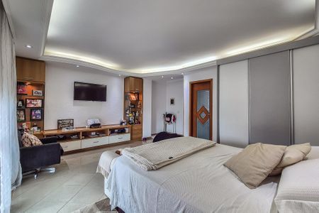 Casa à venda com 289m², 4 quartos e 5 vagas Casa à venda com 289m², 4 quartos e 5 vagasQuarto 4 - Suíte