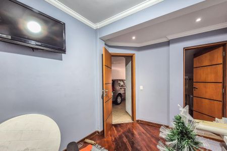 Casa à venda com 289m², 4 quartos e 5 vagas Casa à venda com 289m², 4 quartos e 5 vagasQuarto de Serviço